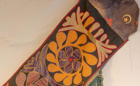 very old Fine silk camel decoration - 160369