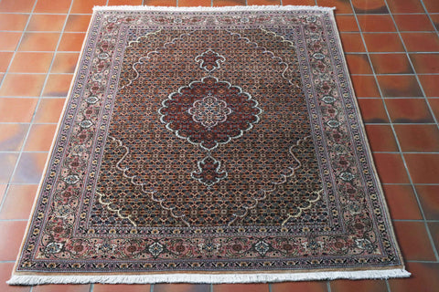 Fine handmade Oriental Tabriz rug - CB306297