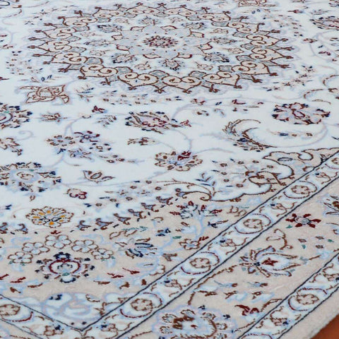 Fine handmade Oriental Nain rug - CB306301