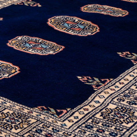 Handmade Pakistan Bokhara rug - 310386