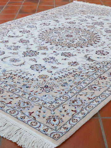 Fine handmade Oriental Nain rug - CB306301